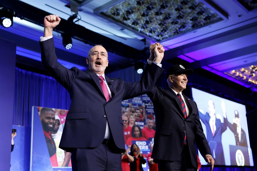 Biden obtient le soutien du syndicat automobile UAW, clé pour gagner dans le Wisconsin et le Michigan