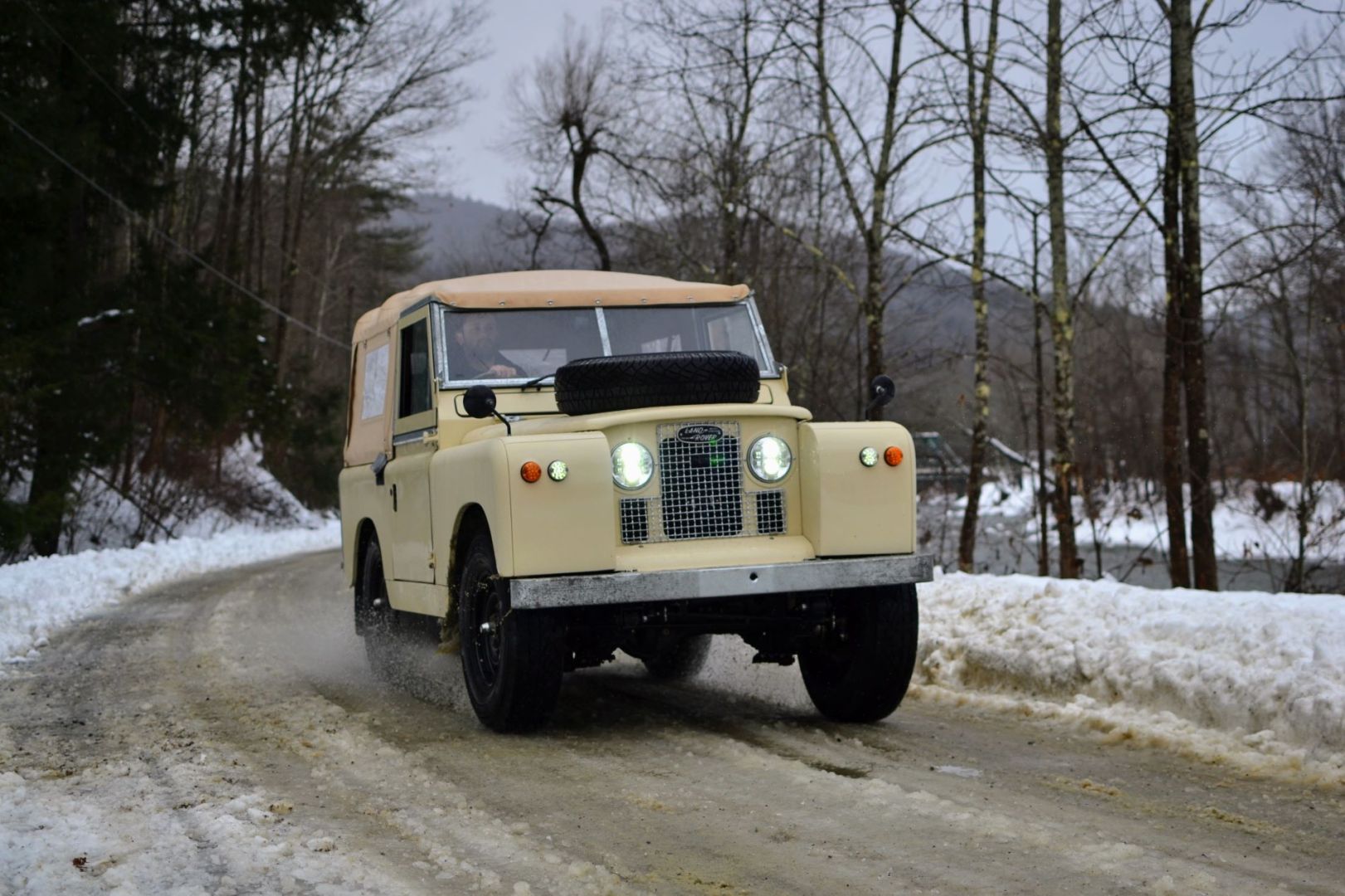 Everrati termine les tests par climat froid de la série électrique Land Rover