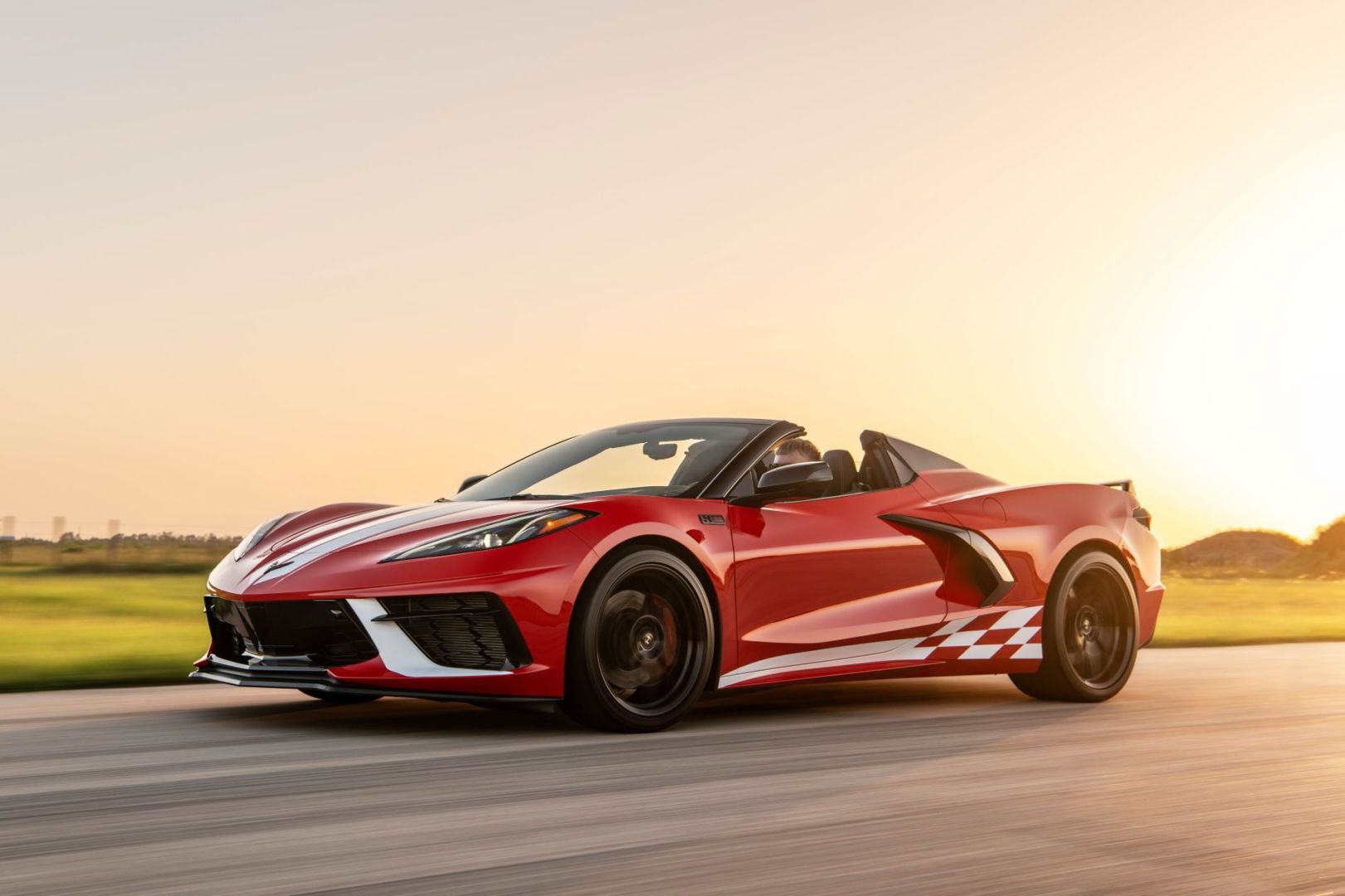 Hennessey lance la Corvette C8 suralimentée « H700 » décapotable de 708 chevaux