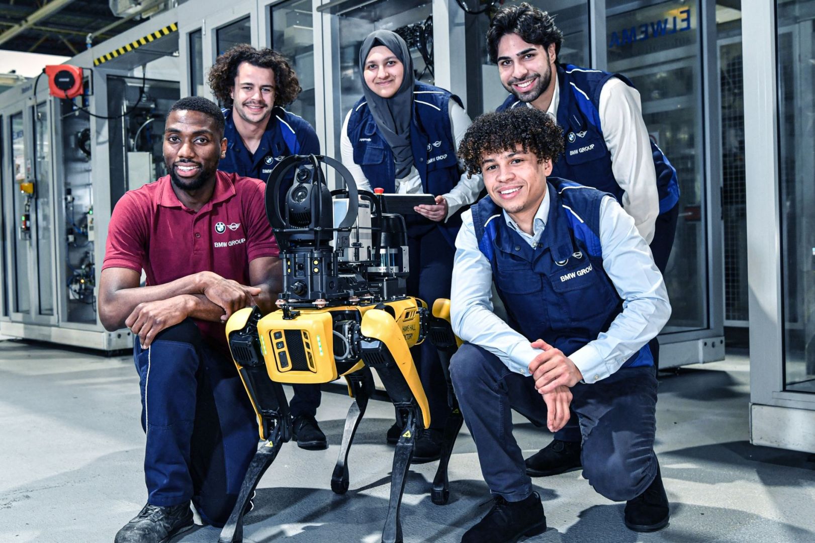« Bon garçon, SpOTTO » : le chien robot scanne et surveille les équipements de l'usine du groupe BMW à Hams Hall