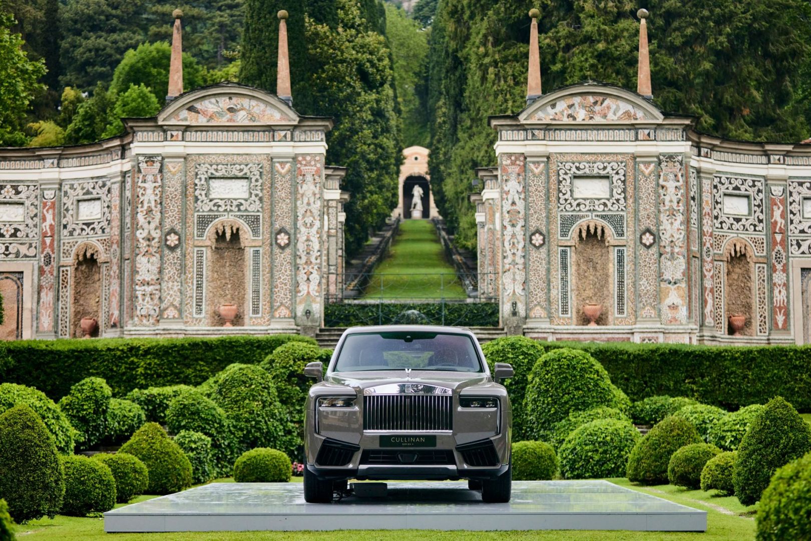 Rolls-Royce rend hommage à 120 ans d'excellence au Concorso d'Eleganza Villa d'Este