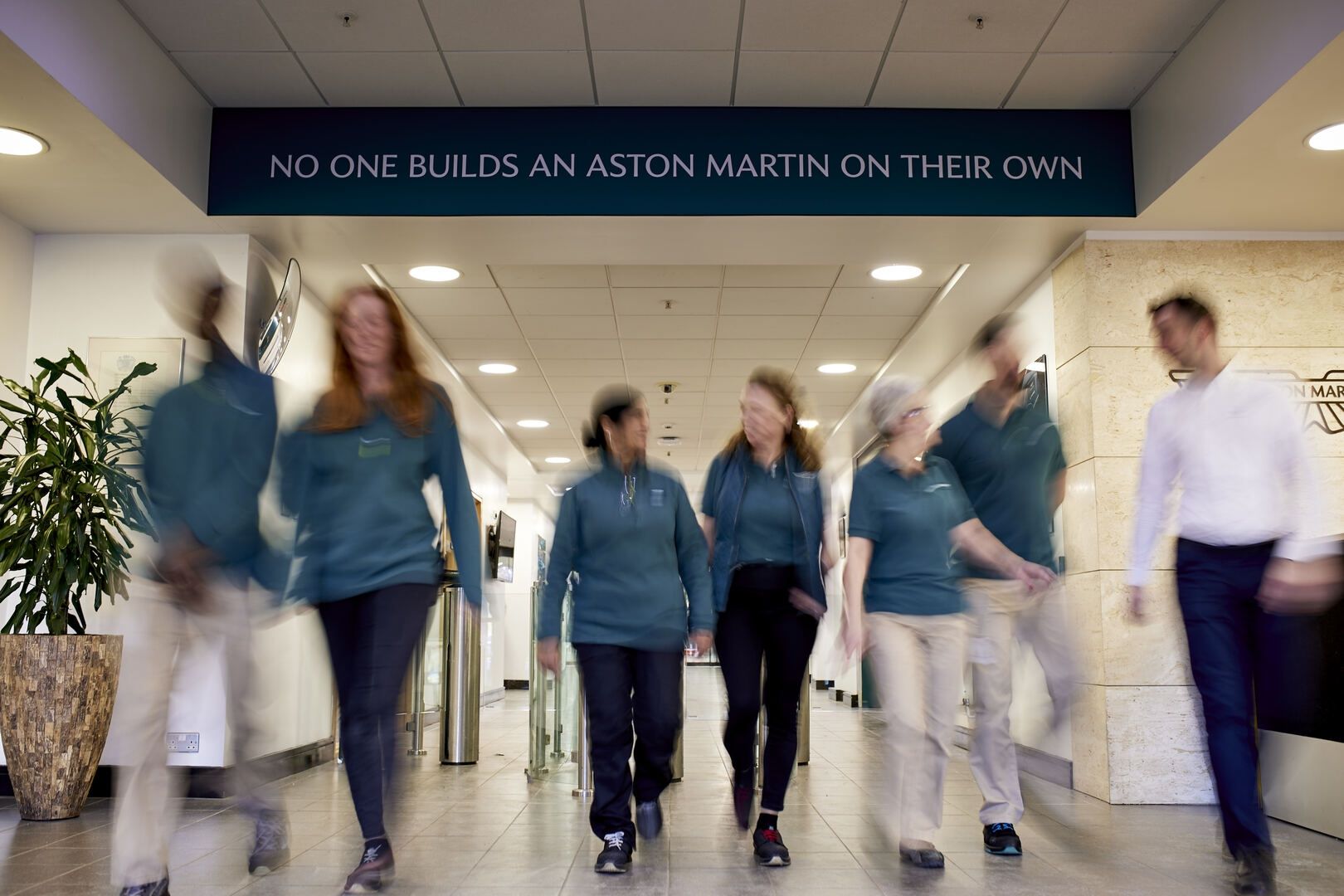 Aston Martin conclut un accord salarial bénéficiant à 2 500 travailleurs britanniques éligibles