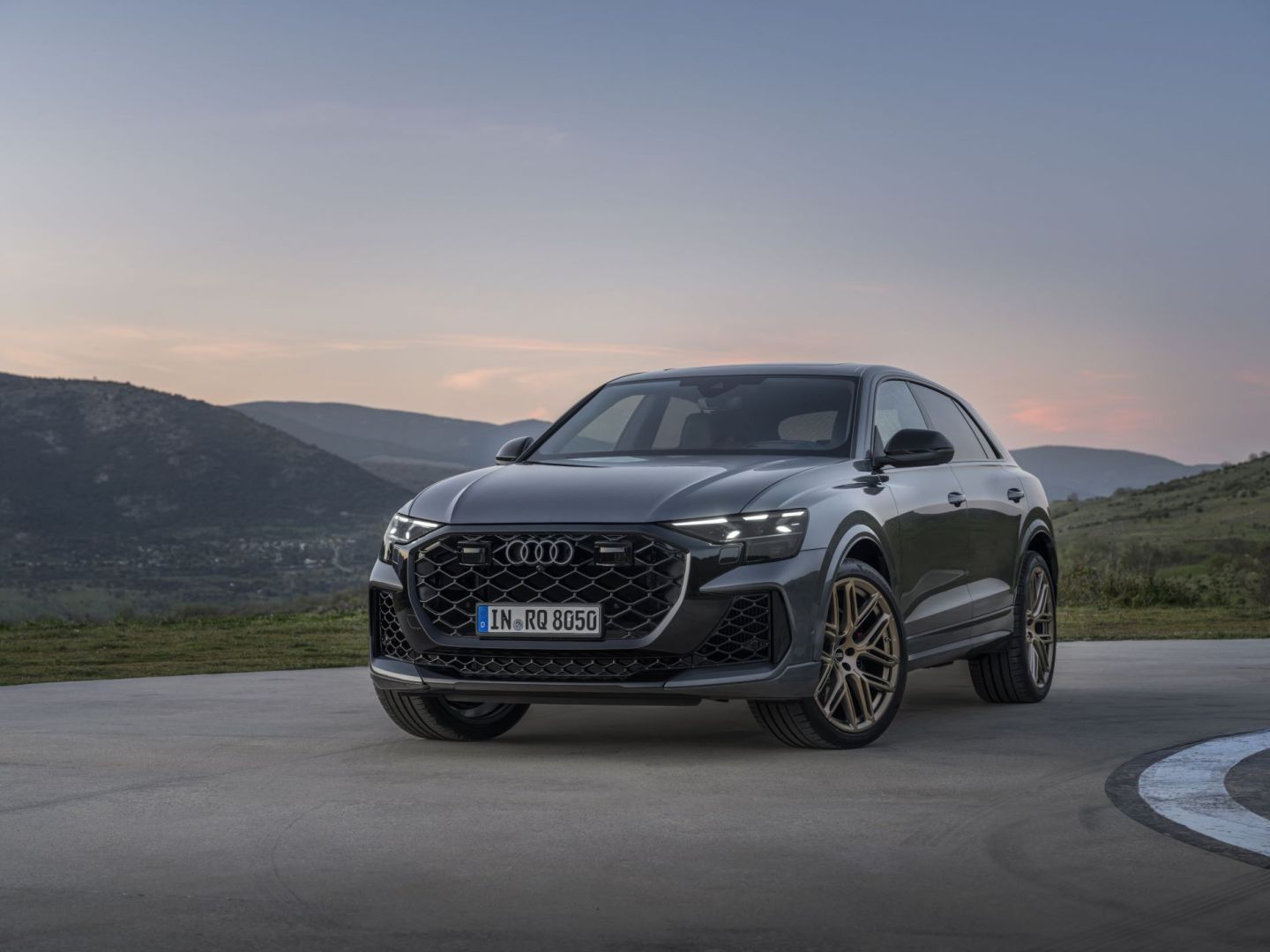 Les SUV les plus puissants d'Audi Sport GmbH : nouveau SUV RS Q8 hautes performances et SUV RS Q8 mis à jour