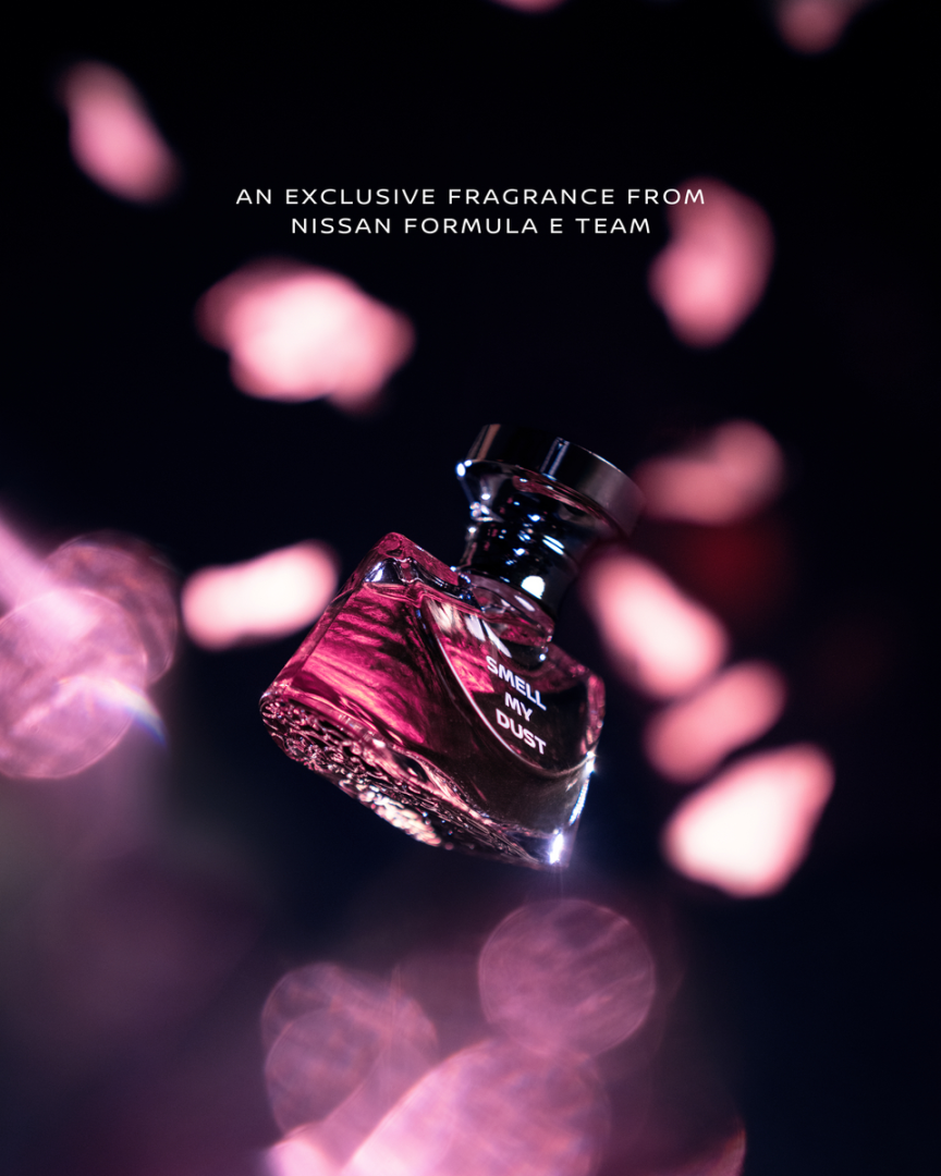 Nissan lance un parfum dont la fragrance allie pneus et fleurs de cerisier