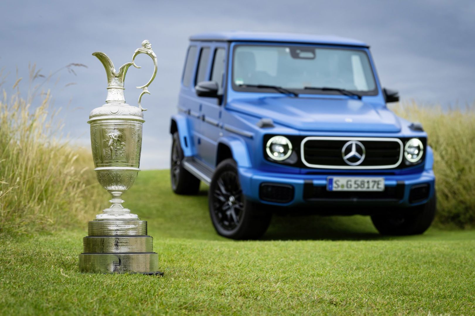 Deux icônes réunies : la Classe G électrique ramène le trophée au championnat de golf The Open