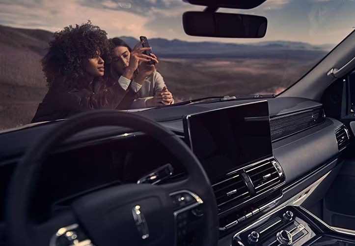 Journée internationale des médias sociaux : Lincoln Connectivity