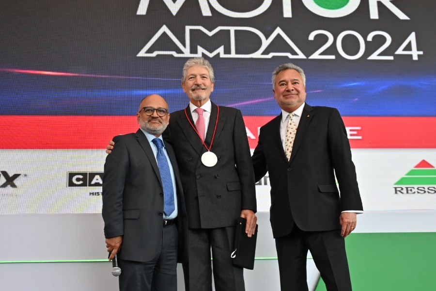 AMDA a récompensé un autre tiers de distributeurs avec la Médaille du mérite