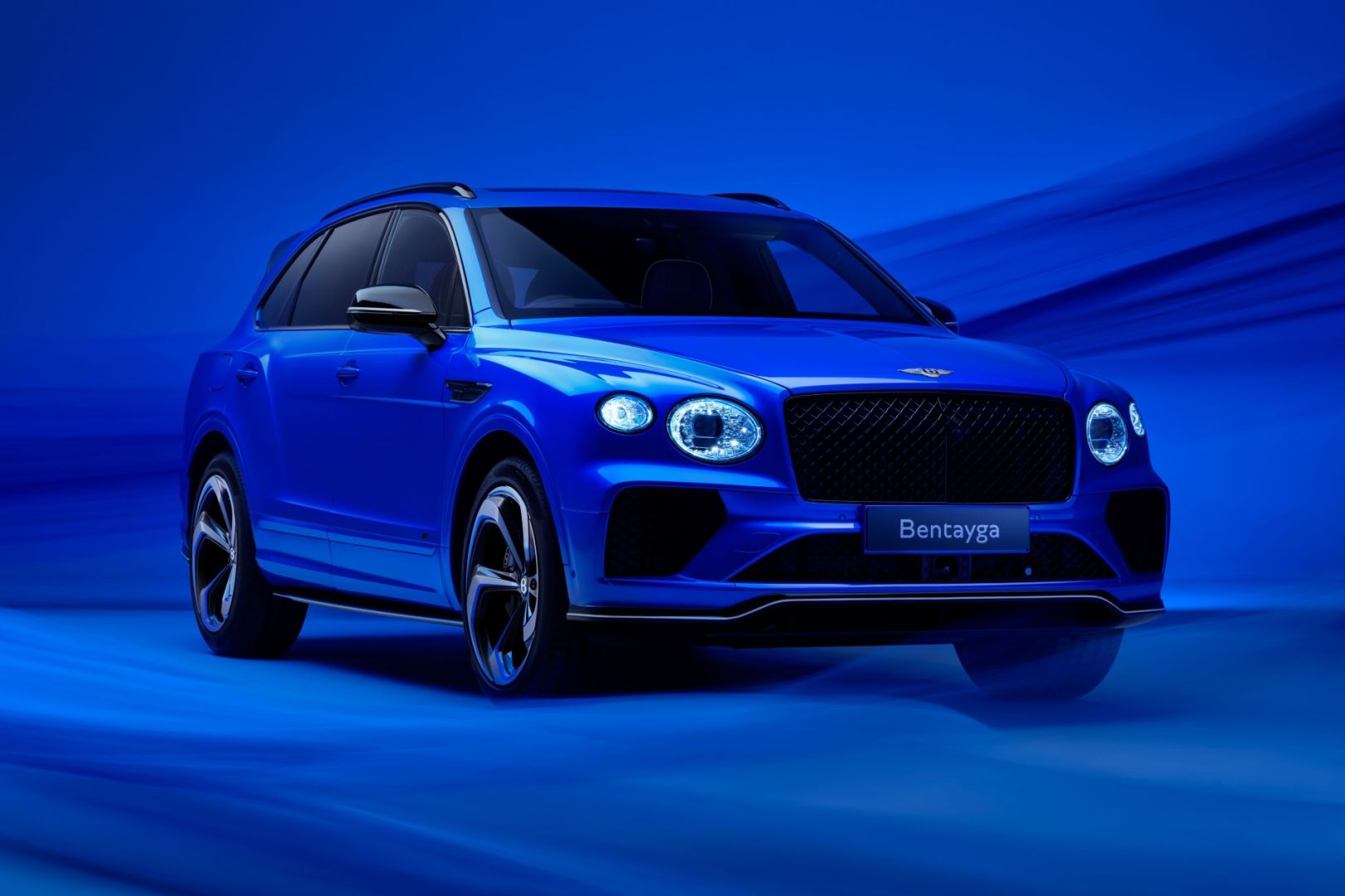 Bentley Mulliner et Supriya Lele présentent la couleur exclusive sur mesure « Nīla Blue »