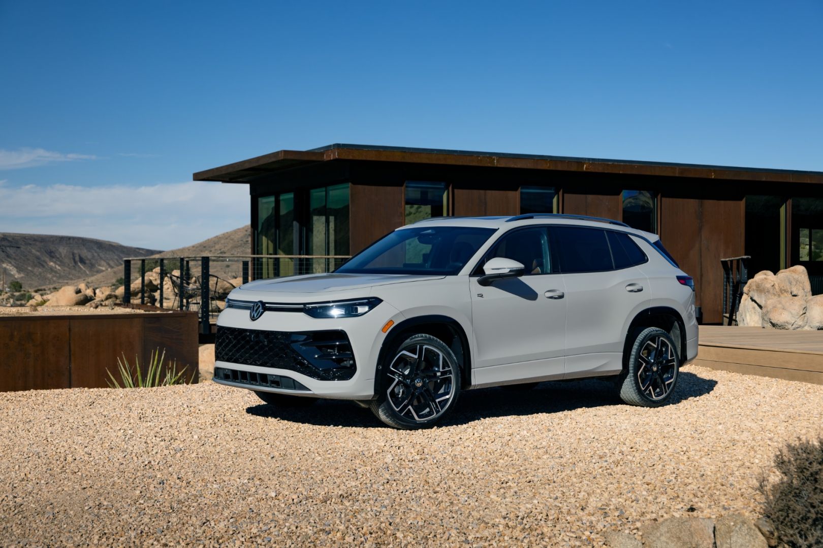 Le nouveau Volkswagen Tiguan 2025 fait ses débuts avec un design audacieux et un intérieur haut de gamme