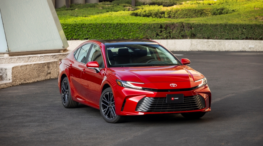La Camry 2025 s'adapte au rythme d'une nouvelle génération active