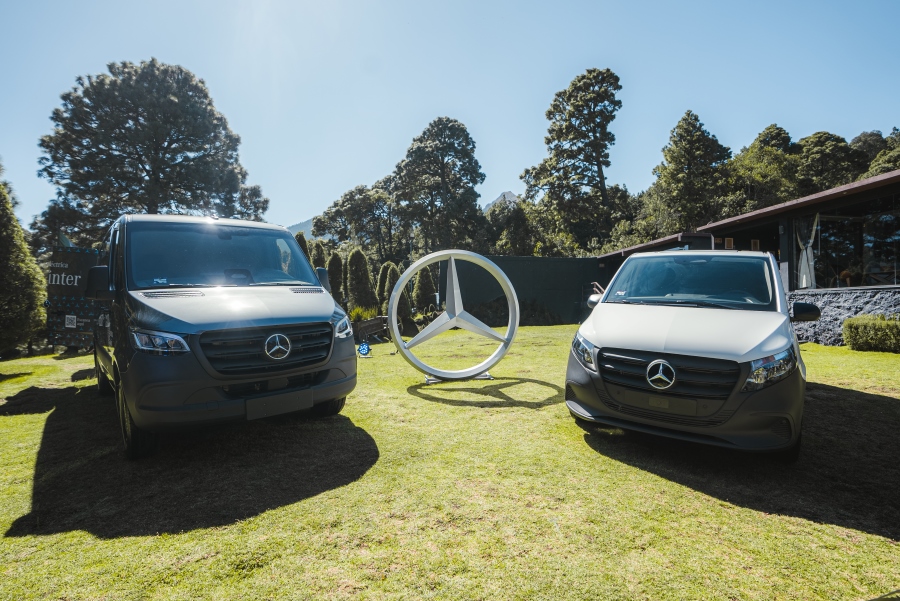 Mercedes-Benz Vanes présente le nouvel eSprinter entièrement électrique et le nouveau Vito Cargo Van