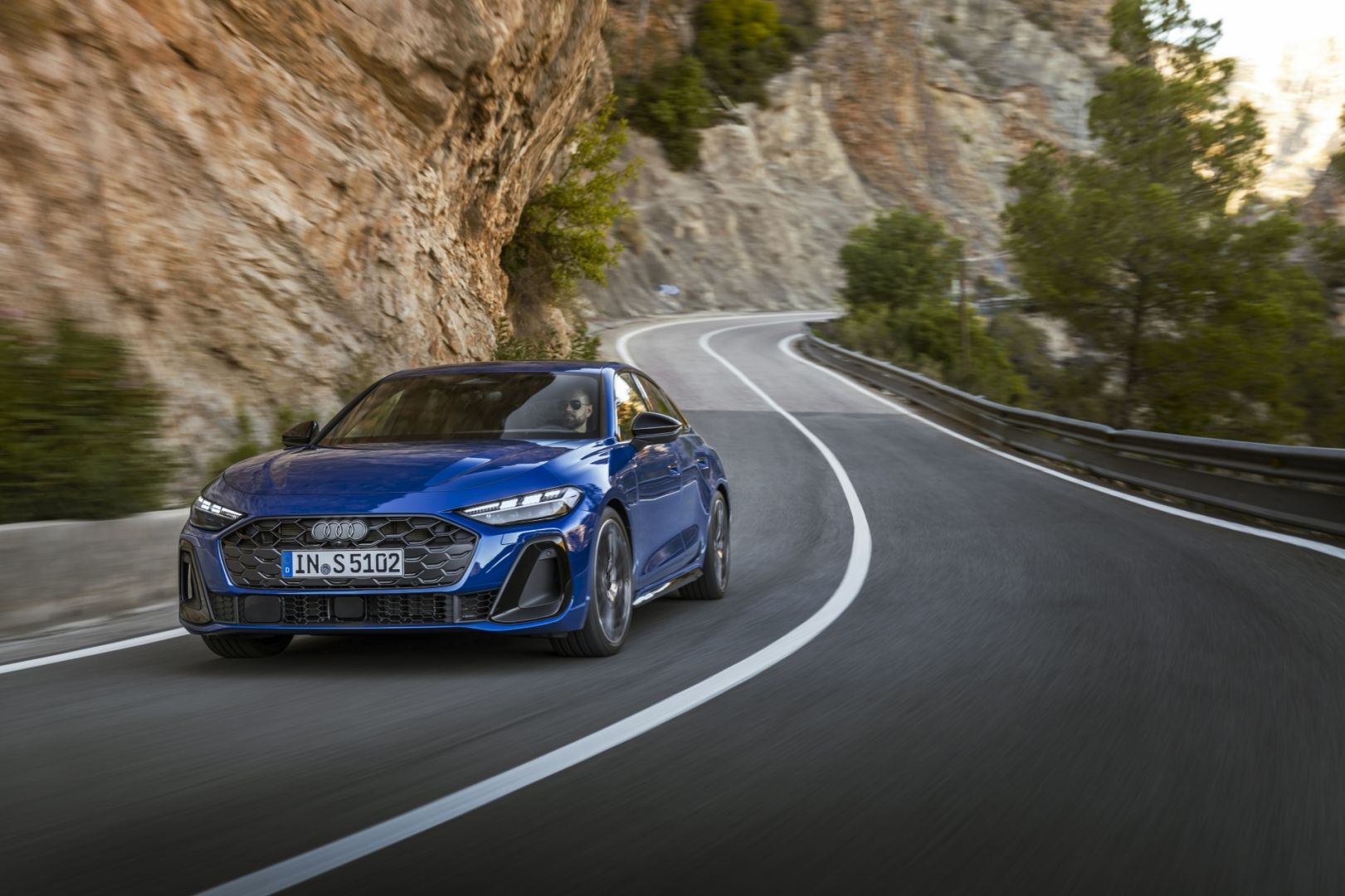 La nouvelle gamme de modèles Audi A5 combine une conception dynamique et un intérieur spacieux avec une manipulation améliorée