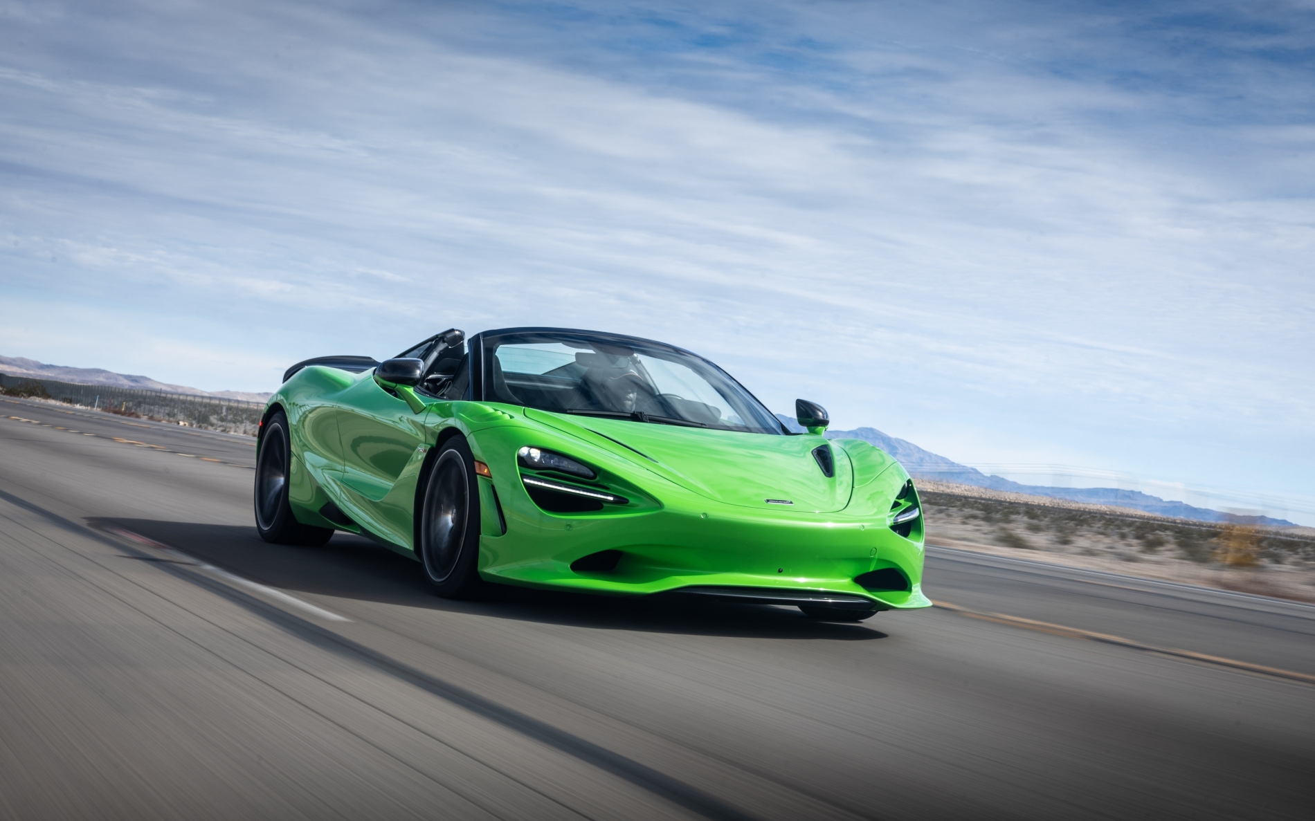 Le McLaren 750S Spider a été nommé une voiture de l'année 2025 par Robb Report