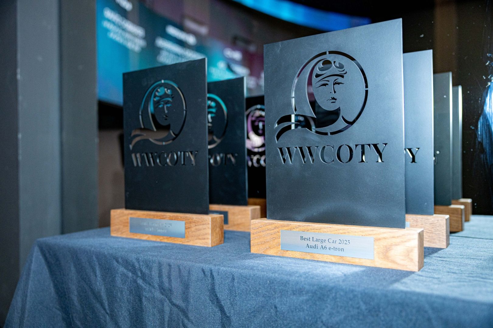 WWCOTY remet des prix internationaux aux meilleures voitures de l'année lors du gala qui s'est tenue à Madrid