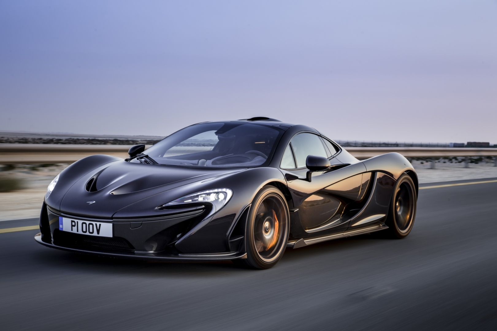 L'héritage de la fibre de carbone de McLaren et l'ADN: de la formule ultime de 1 MP4 / à W1
