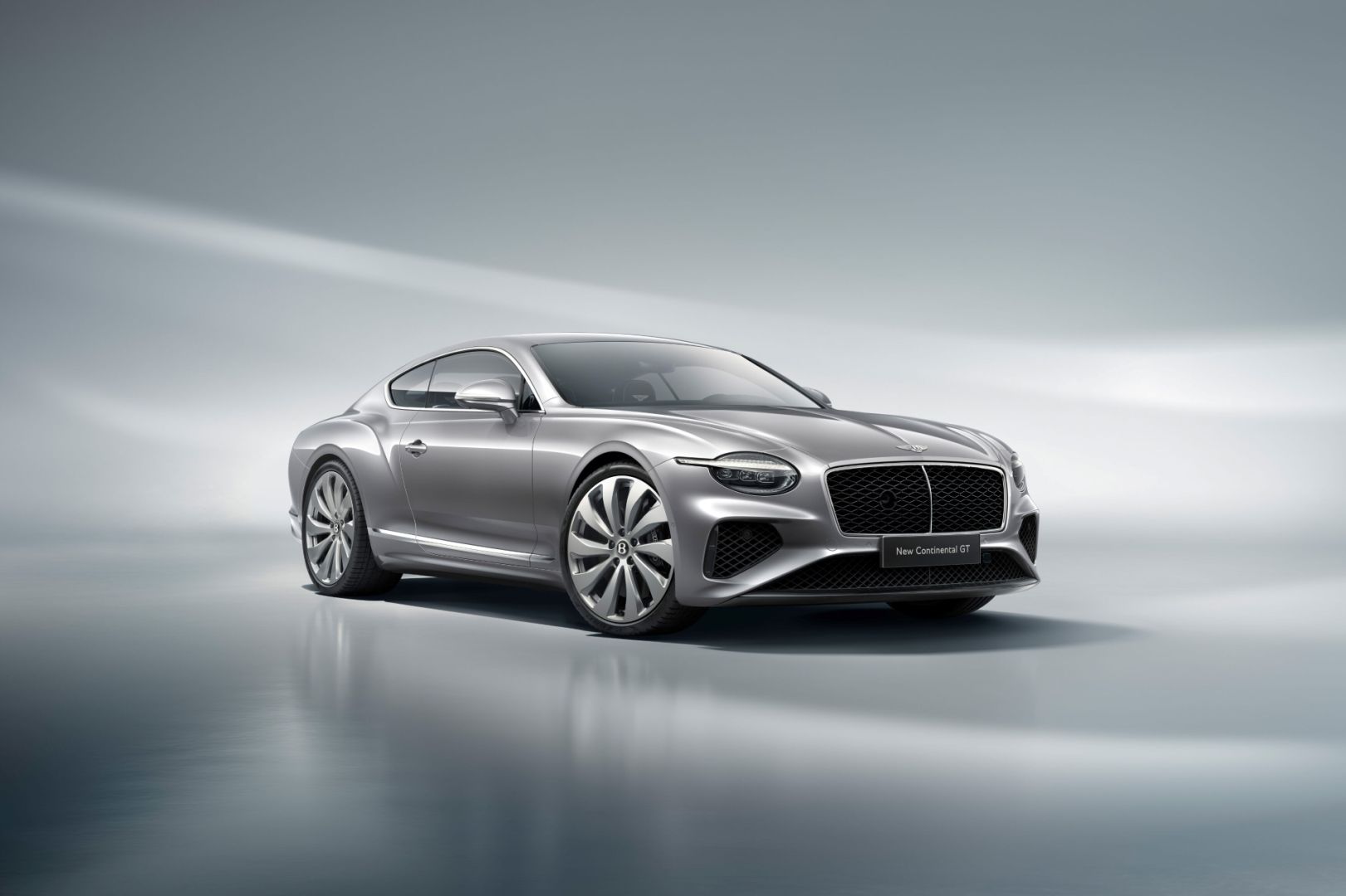 Nouveaux hybrides de haute performance continentaux, GTC et Spur Flying: La famille se développe