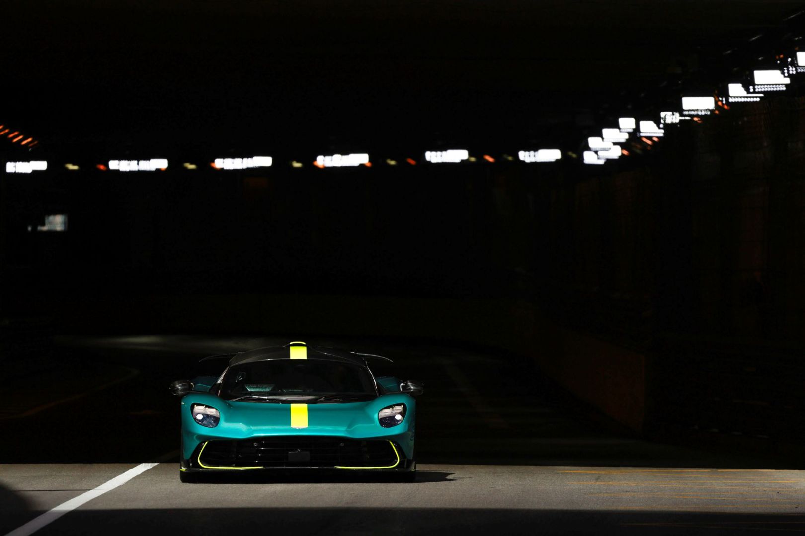 Aston Martin Valhalla fait ses débuts publics dans le monde devant le Grand Prix de Monaco